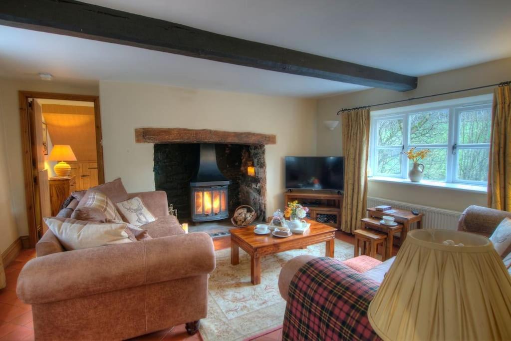 River Cottage Brecon: Hot Tub, Fire, Balcony, Wifi Екстериор снимка